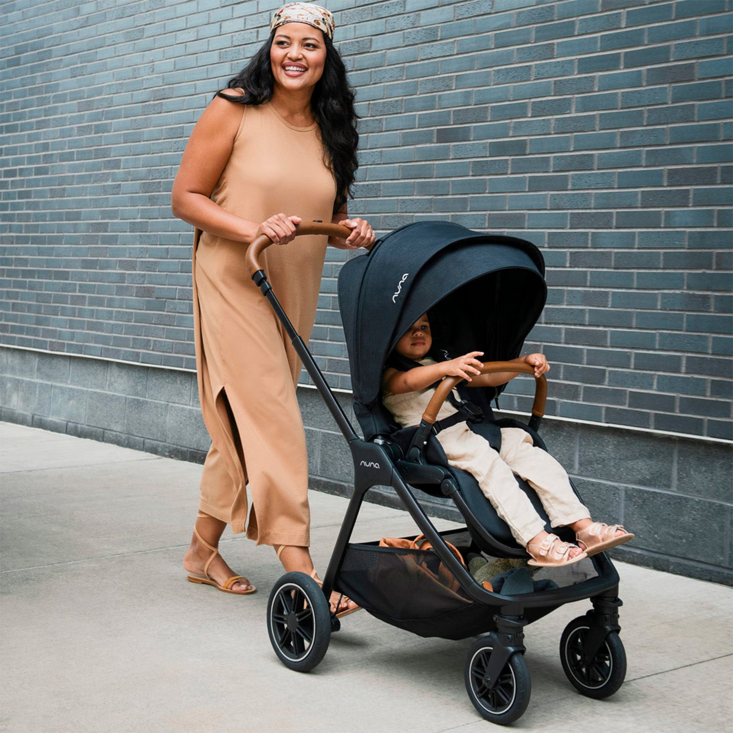 Coche para bebe nuna Triv next Caviar